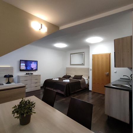 Anensky Apartman C303 - S O2 Tv A Stabilni Rychlou Wifi, S Moznosti Dokoupeni Bufetovych Snidani - By Relax 哈拉霍夫 外观 照片