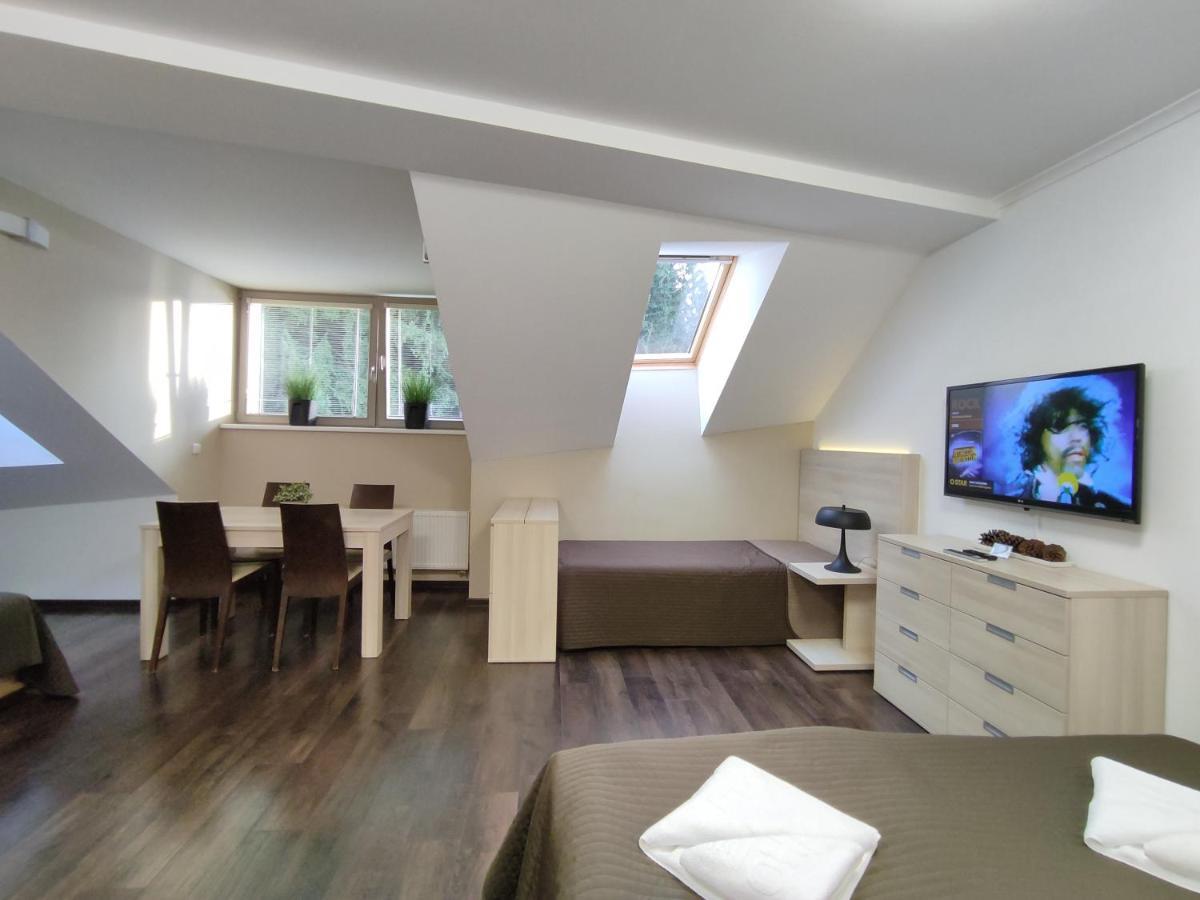 Anensky Apartman C303 - S O2 Tv A Stabilni Rychlou Wifi, S Moznosti Dokoupeni Bufetovych Snidani - By Relax 哈拉霍夫 外观 照片