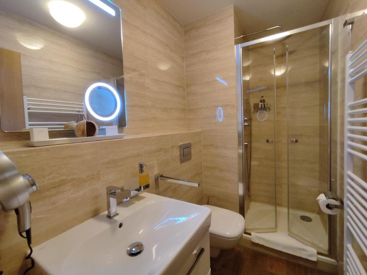 Anensky Apartman C303 - S O2 Tv A Stabilni Rychlou Wifi, S Moznosti Dokoupeni Bufetovych Snidani - By Relax 哈拉霍夫 外观 照片