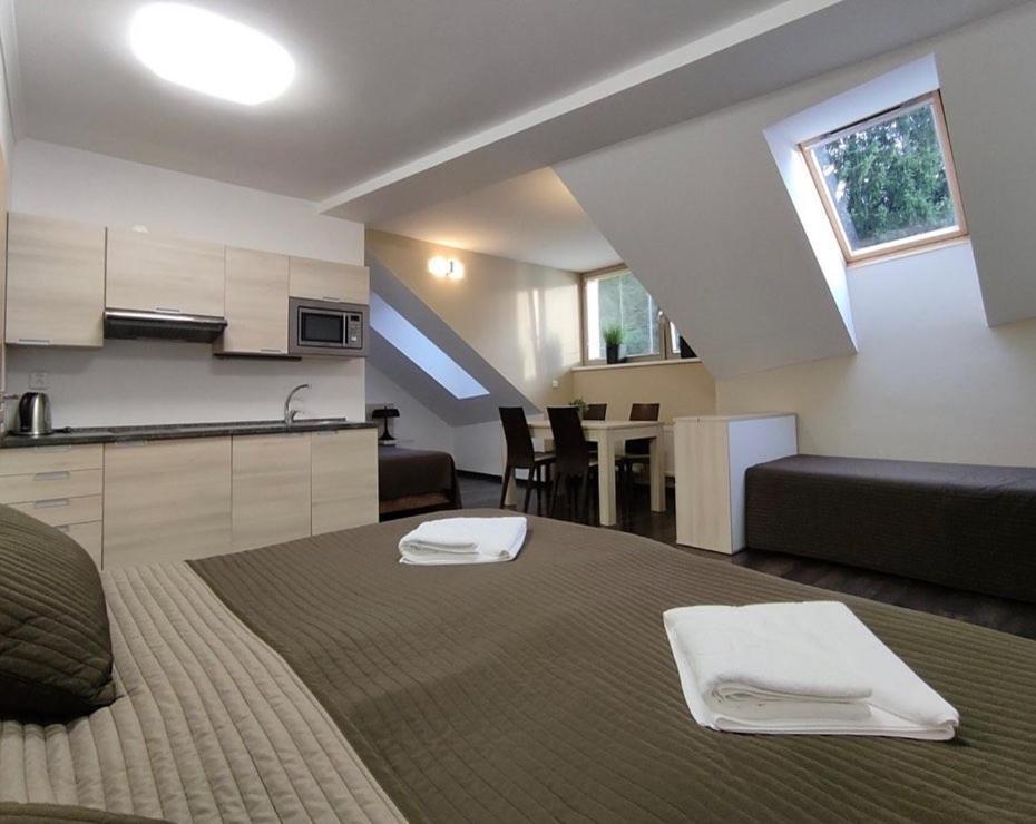 Anensky Apartman C303 - S O2 Tv A Stabilni Rychlou Wifi, S Moznosti Dokoupeni Bufetovych Snidani - By Relax 哈拉霍夫 外观 照片